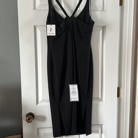 Women’s Dress - Picture 3 of 6